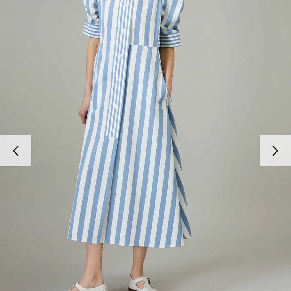 Elegant Blue and White Striped